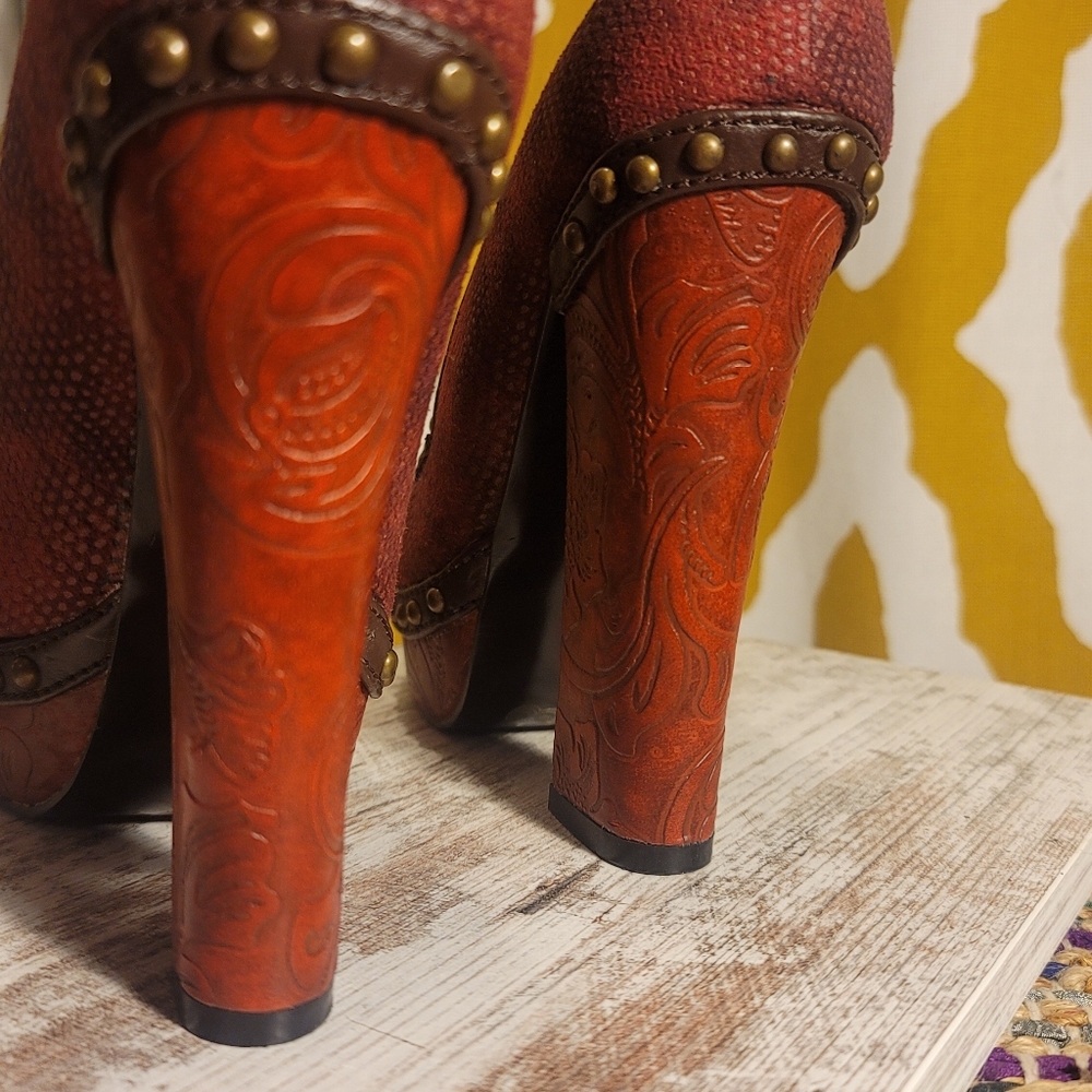 Not Rated - perfect mid-evil rock heel! - Picture 7 of 9